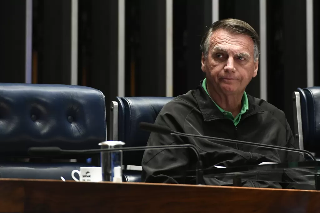 Jair Bolsonaro segue preso — por quanto tempo, nem a Justiça brasileira pode garantir.