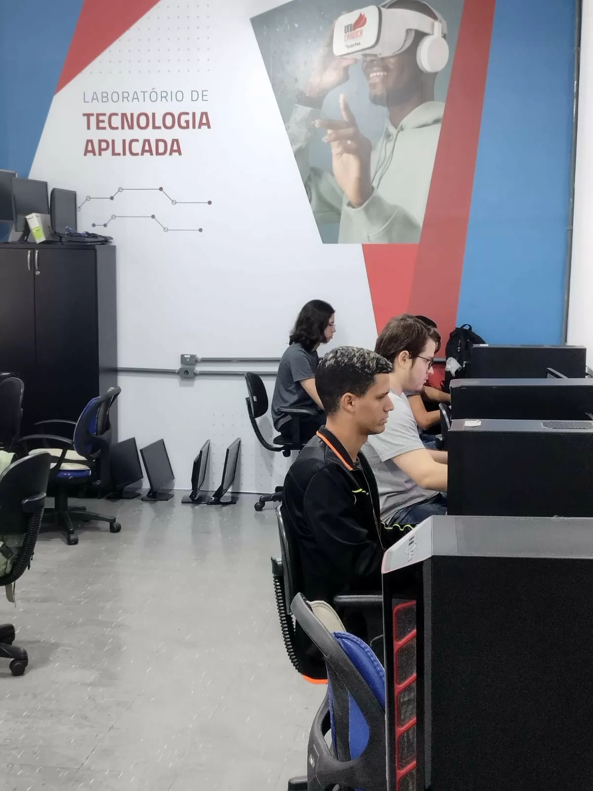 IA na prática: universidade aposta em formação voltada ao mercado