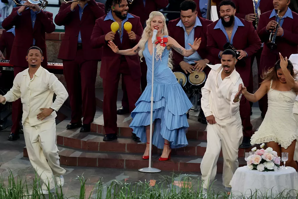 O curioso novo apelido de Lady Gaga após o visual salsa no Super Bowl
