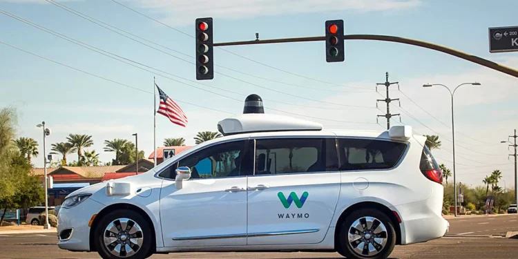 Carros autônomos viram atração turística em São Francisco