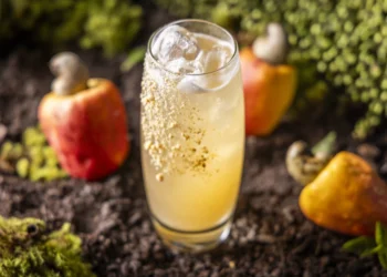 Alquimia brasileira: novo bar oferece coquetéis com ingredientes nacionais