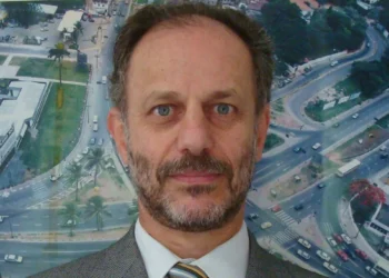 ‘O futuro não é o carro, mas o ônibus autônomo’, diz especialista