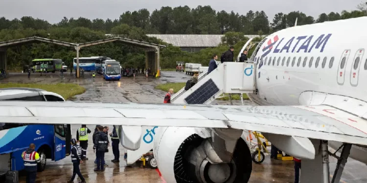 Entenda a reabertura parcial do aeroporto de Porto Alegre