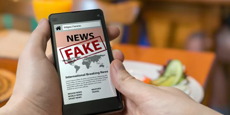 Cientistas mostram que espalhar fake news é como uma reação nuclear