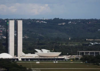 Governadores querem usar fundo da tributária para pagar dívida com União e conversão de juros em investimentos de segurança