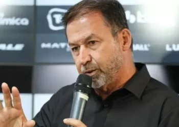 “Hoje qualquer um é presidente do Corinthians”, diz Benja