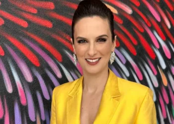 Nem atriz, nem influenciadora: Apresentadora de telejornal dita moda no agro