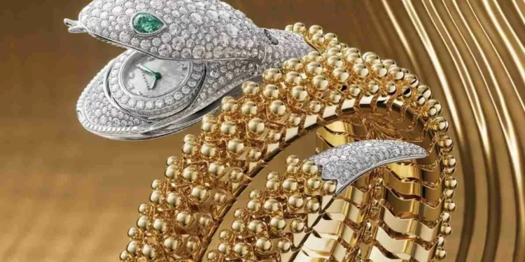 Favorito de Zendaya, relógio serpenti da Bulgari ganha sons que imitam cobra