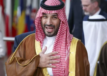 Príncipe herdeiro saudita apela a Israel que respeite a soberania do Irão