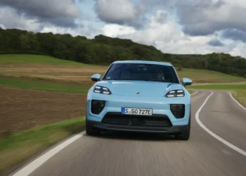 Agora elétrica, nova geração do Macan mantém a alma esportiva da Porsche