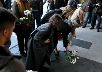 Condenados pais de menor que matou a tiro estudantes em Belgrado