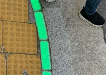 ‘Smartphone zombies’: Coreia do Sul tem sinal verde e vermelho na calçada