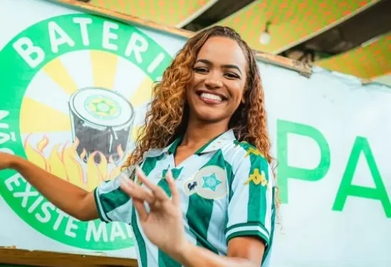 Escolas de samba do Rio entram na moda, gastronomia e literatura