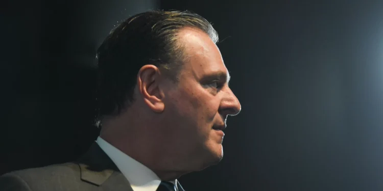 Governo quer expandir 10 mil km de estradas rurais por ano