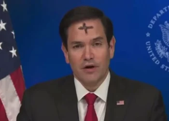 Marco Rubio carregou uma cruz… na testa (e há vídeo). Mas qual a razão?