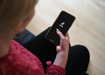 O que esperar da TikTok Shop no Brasil? Funcionalidade deve chegar em abril