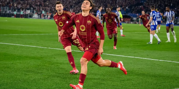 Maringá tem ônibus apedrejado após vitória sobre Athletico-PR