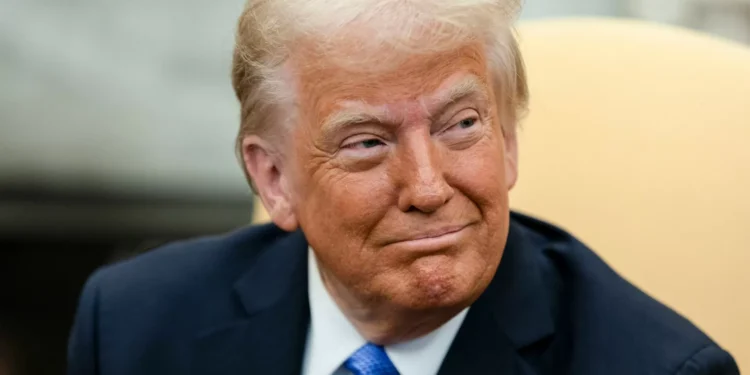 Trump já desclassificou documentos sobre morte de JFK. Pode lê-los aqui