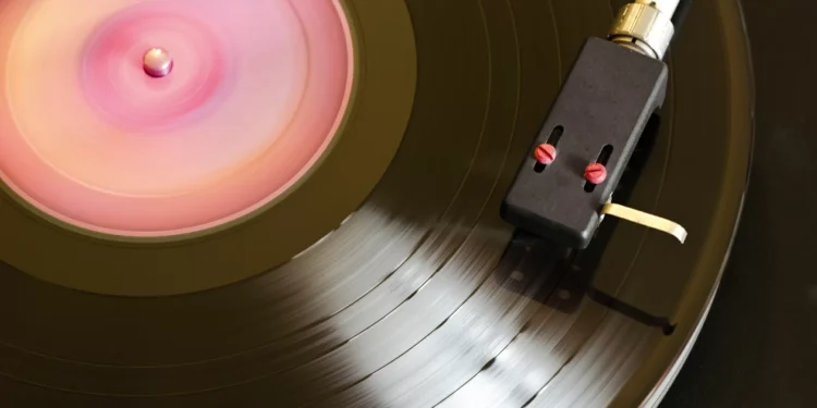 Vinis batem recordes de vendas, e reedições luxuosas são a onda do momento