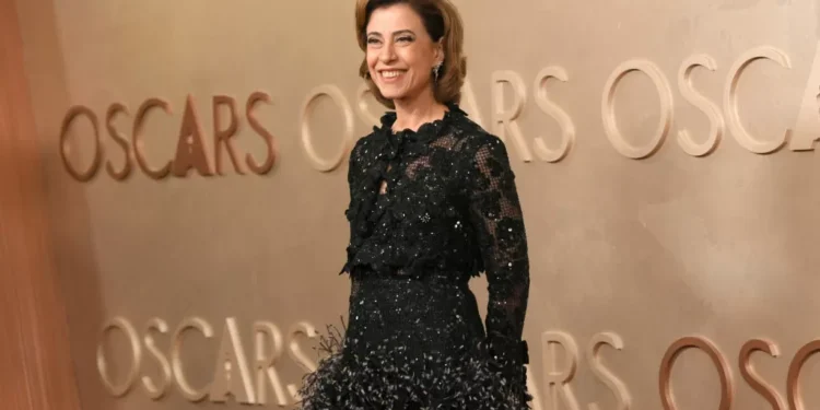 Chanel coloca Fernanda Torres entre suas musas do Oscar 2025. Veja o vídeo