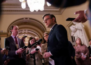 Senado dos EUA aprova lei de financiamento do Estado e evita paralisação