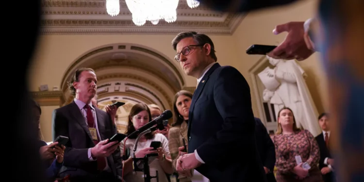 Senado dos EUA aprova lei de financiamento do Estado e evita paralisação