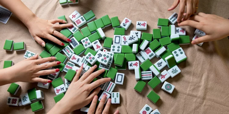 O divertido mundo off-line: jovens redescobrem a graça dos jogos de tabuleiro