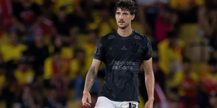 Cadeirada? Jogadores do Corinthians explicam briga no vestiário