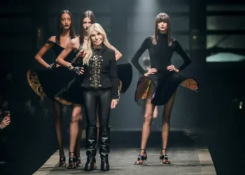 Troca de guarda: os desafios da Versace depois da saída de Donatella