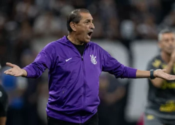 “Ramón Díaz já vai tarde”, avalia Mano sobre demissão do Corinthians