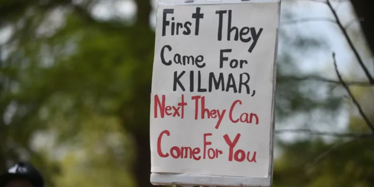 Governo Trump recusa facilitar regresso dos salvadorenhos deportados