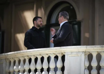 Primeiro-ministro britânico e Zelensky discutiram “progresso” para a paz