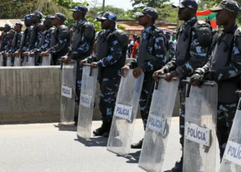 Polícia angolana detém jornalistas que cobriam marcha de estudantes