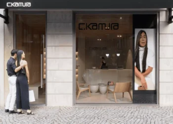 Celso Kamura vai abrir salão de beleza em Portugal em setembro