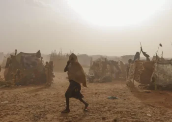 Pelo menos 100 pessoas mortas em ataques em campos de deslocados no Sudão