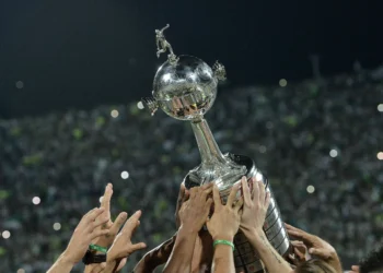 Garro fará tratamento de lesão no joelho Espanha; entenda