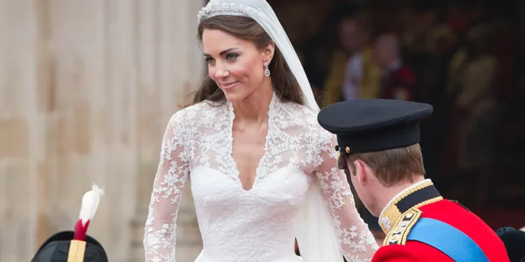A história por trás da deslumbrante tiara de diamantes que encantou Kate Middleton