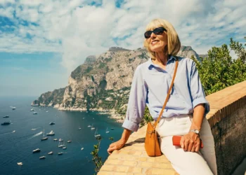 Viajar pode ajudar a frear o envelhecimento, diz novo estudo