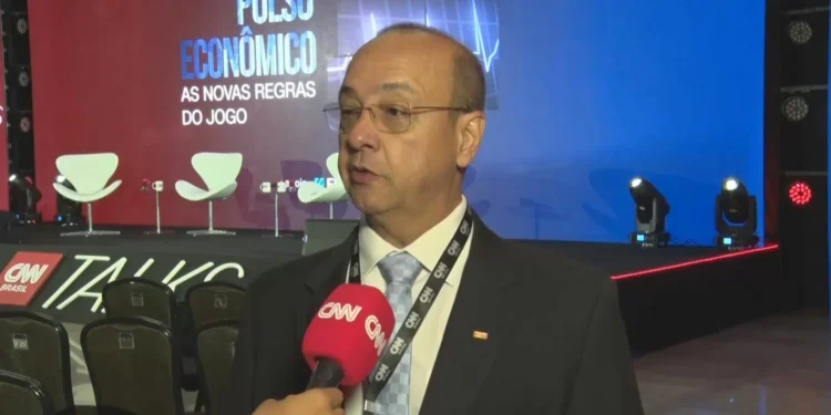 Juro joga contra carteira arrojada de rodovias, diz CNT ao CNN Talks