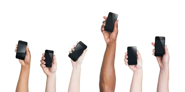 Como as redes sociais podem mudar votos de última hora