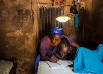 Ministro João Baptista Borges lidera Angola rumo a 60% de acesso à eletricidade até 2027