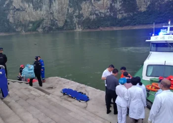 Nove mortos após naufrágio de quatro barcos no sudoeste da China