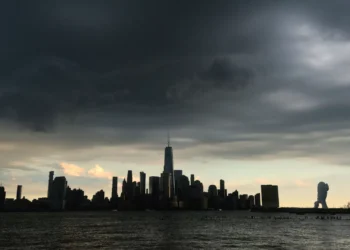 Explosão em barco no rio Hudson em Nova Iorque faz 1 morto e 2 feridos