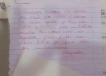 Mulher em cativeiro salva graças a bilhete oculto. “Bate-me muito…”