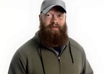 Vítima de assassinato discursa quatro anos após sua morte em vídeo feito por IA; assista