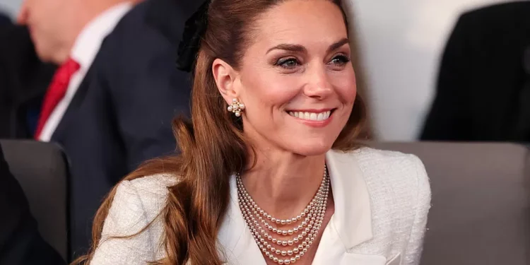 As novas apostas fashion que estão (literalmente) fazendo a cabeça de Kate Middleton
