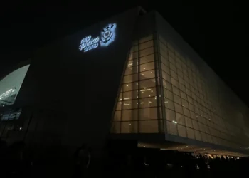 Corinthians x Internacional: horário e onde assistir ao jogo do Brasileirão