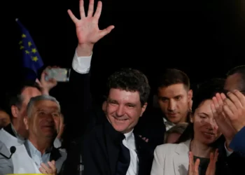 Europeísta Nicusor Dan venceu presidenciais da Roménia com 53,6%