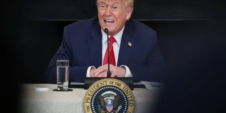 Grupos latinos e haitianos lamentam “tragédia” das políticas de Trump