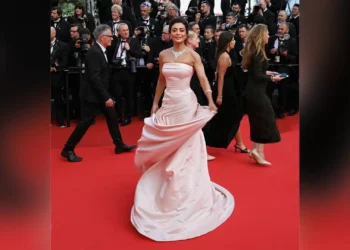 As voltas que o mundo dá: silhuetas espirais viram tendência na moda